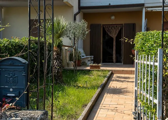 Appartamento Due Passi Dal Mare, Puccini Garden House