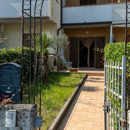 Apartmán Due Passi Dal Mare, Puccini Garden House