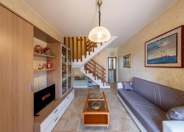 Due Passi Dal Mare, Puccini Garden House Daire *
